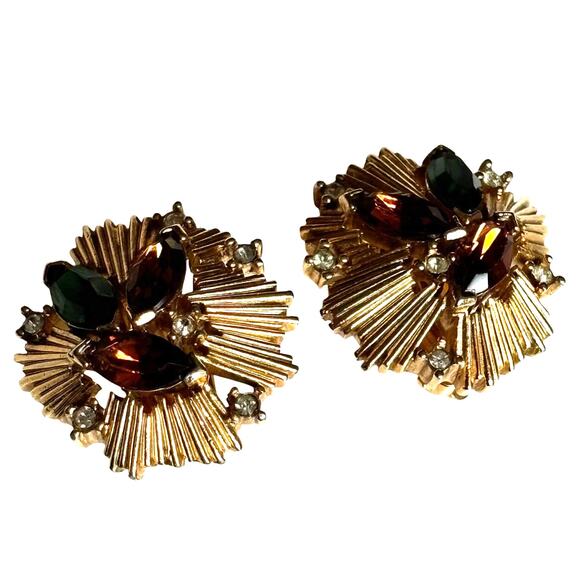 Vintage Trifari clip on earrings textured dimensional gold & rhinestones unique - Picture 3 of 7